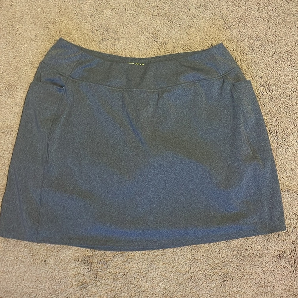 Tek gear skort. Grey size L